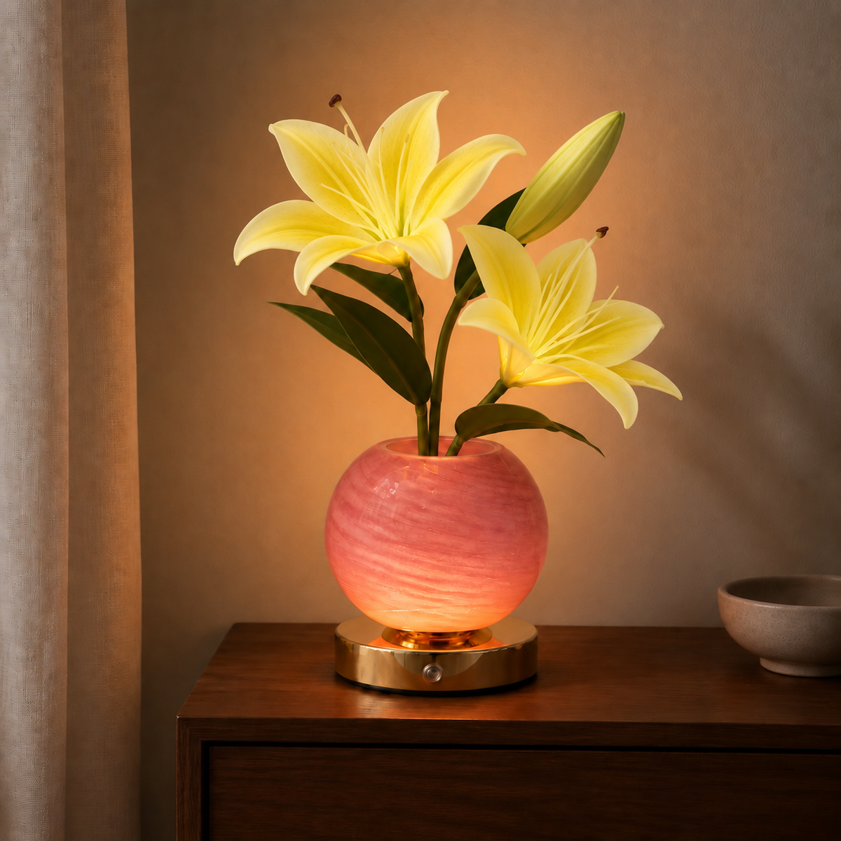 Lily Bloom Lamp